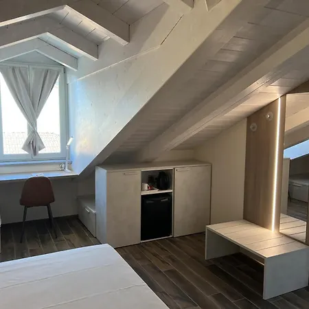 Osteria Senza Fretta For Rent Le Del 10 招待所 库尼奥